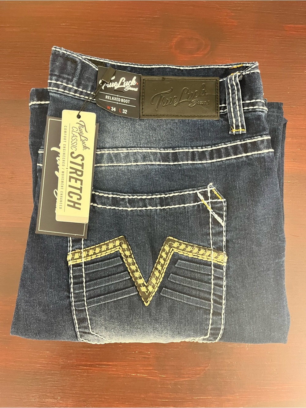 True Luck Men`s Jeans Bootcut Medium Wash S 34x32 NWT $60 Embroidered Bootcut